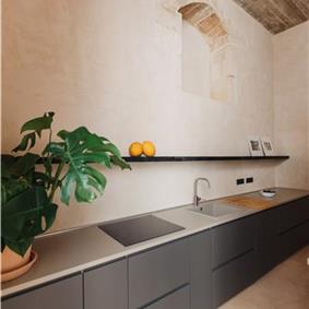 3 bedroom villa with heated pool in Noto, sleeps 6
